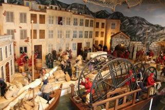 Santons au musée des santons dans un décor provençal