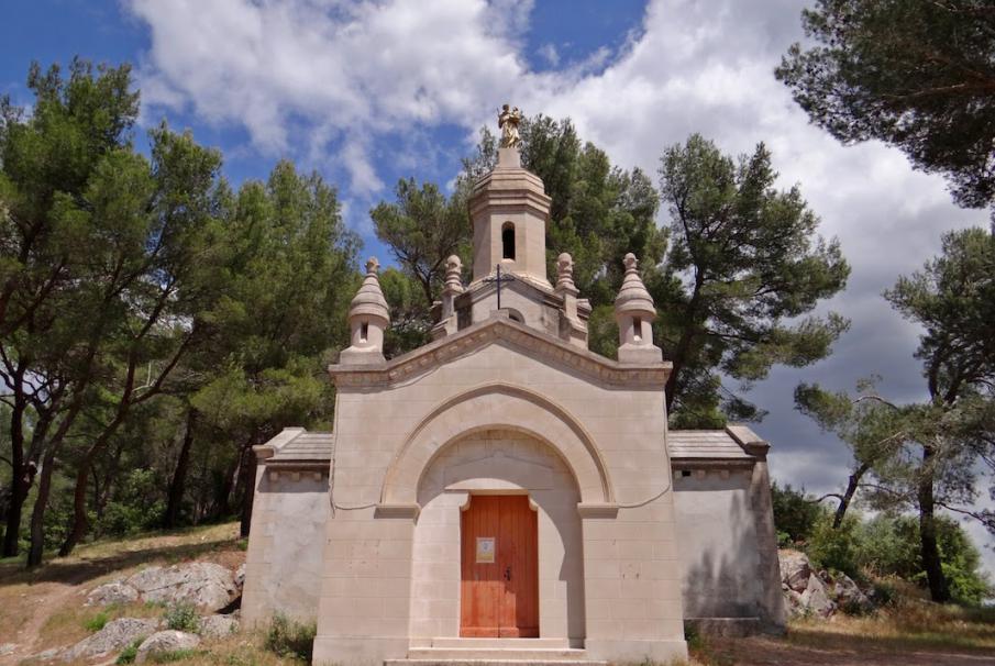 visiter la chapelle saint Antoine de Padou à Cuges les Pins