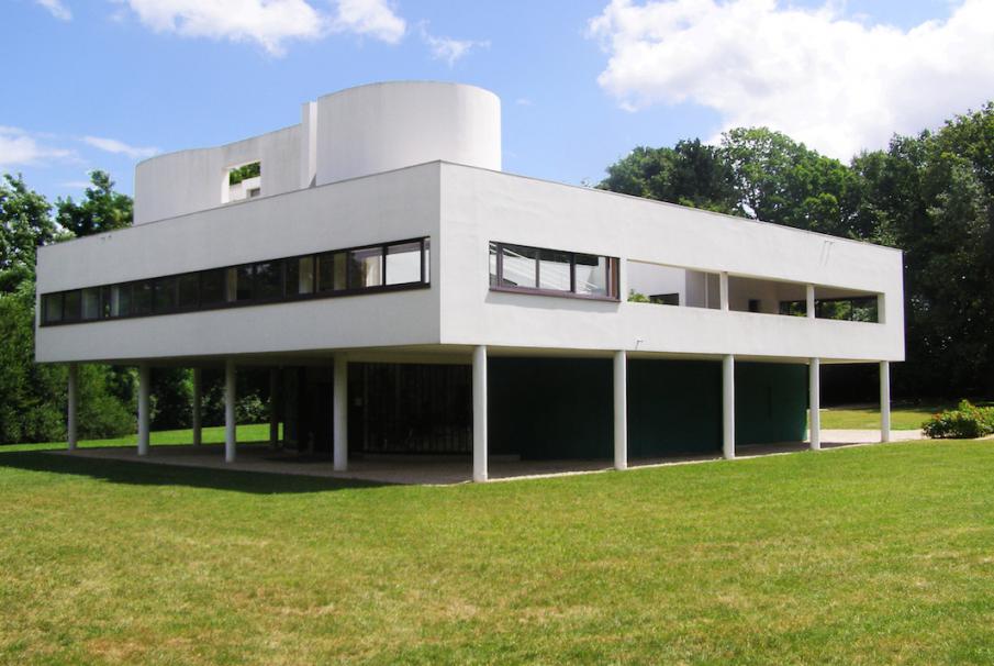 visiter la Villa Savoye à Poissy Le Corbusier inscrite à l'UNESCO Villa Savoye à Poissy, vue de côté