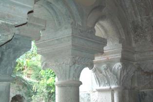 Châpiteaux roman de l'abbaye de la Celle près de Brignole