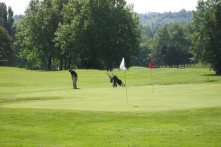 Parcours 9 trous du golf de Castres Gourjade