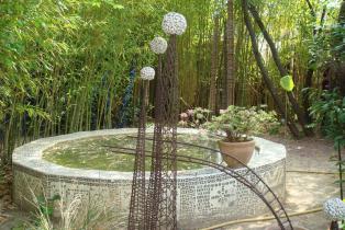 œuvre du sculpteur Max Sauze dans le jardin d'Éguilles