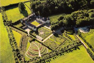 Vue aérienne des jardins de Chatonnière formant une feuille