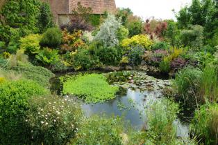 jardin de Marie aux Prieuré de Notre Dame d'Orsan