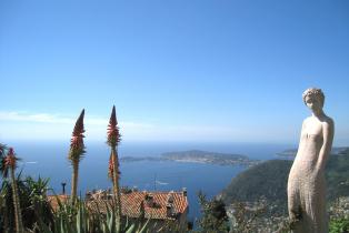 sculpture dans le jardin exotique d'Eze sur la Côte d'Azur