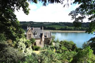 jardin du Kestellic entourant un manoir Breton