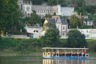 Le Saint-Martin-de-Tours, gabare pour une promenade sur la Loire au départ du village de Rochecorbon  